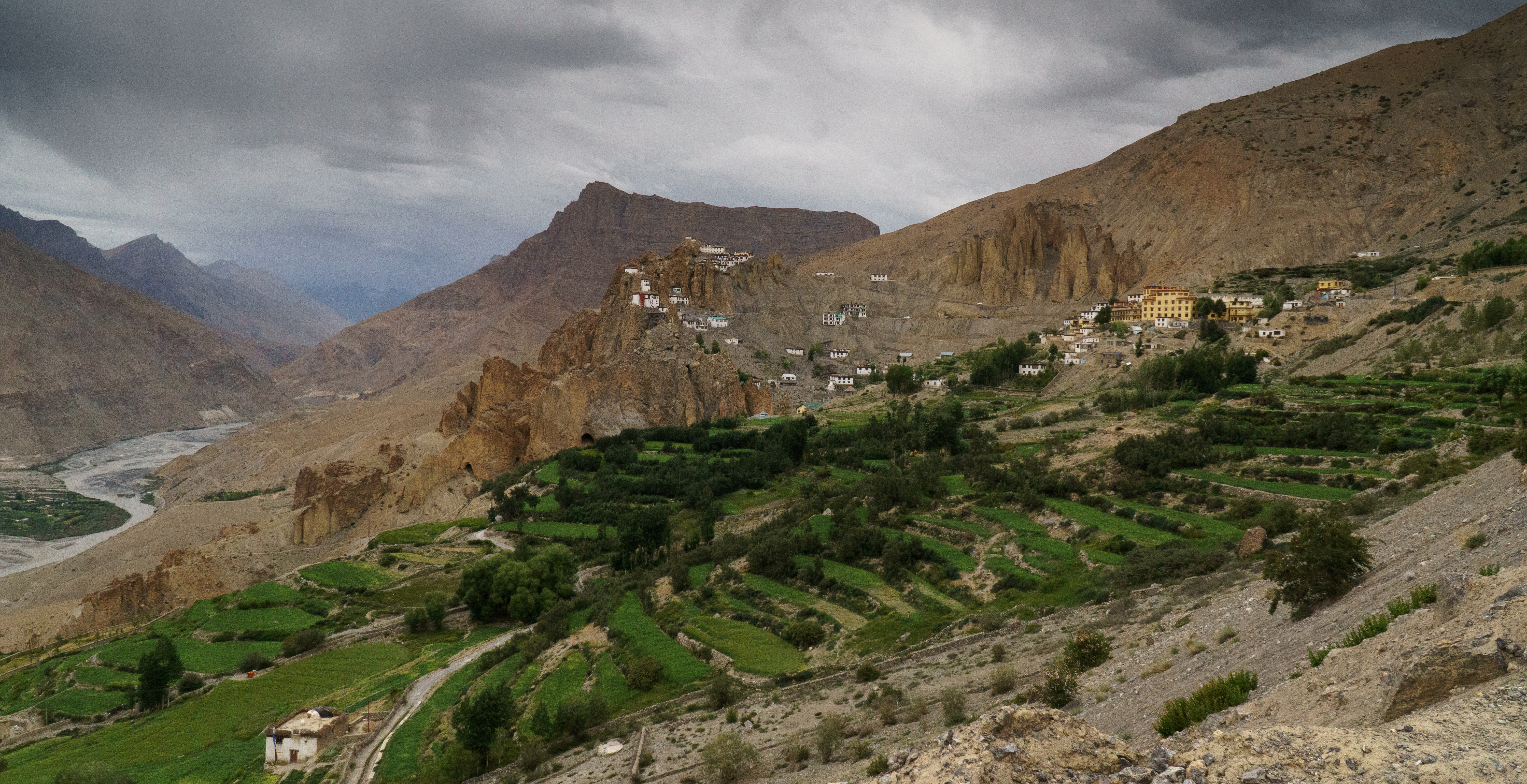 Dhankar, the village on the cliff | Photo: Wikimedia Commons